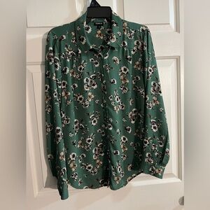Floral Torrid Button Down Blouse 🔥